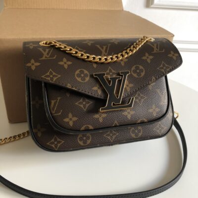 Replica Louis Vuitton Passy Compact Chain Bag